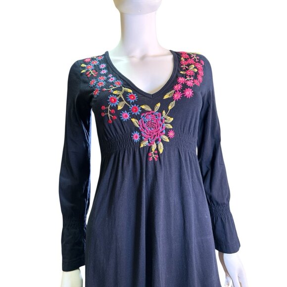 Johnny Was Embroidered V Neck Smocked Black Midi Dress 100% Cotton Size S EUC - Picture 3 of 7